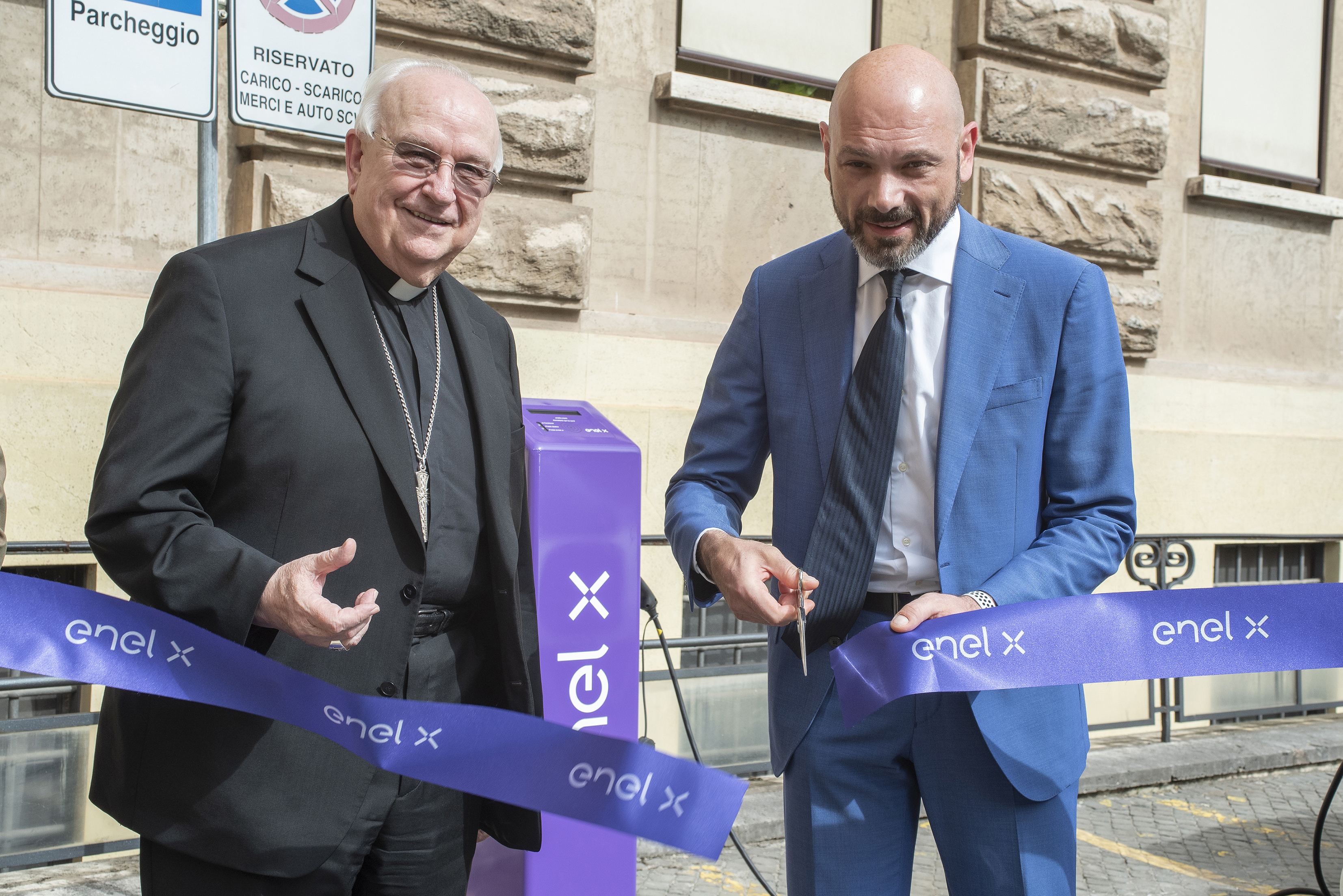 Anche città del Vaticano ha i suoi punti di ricarica per auto elettriche