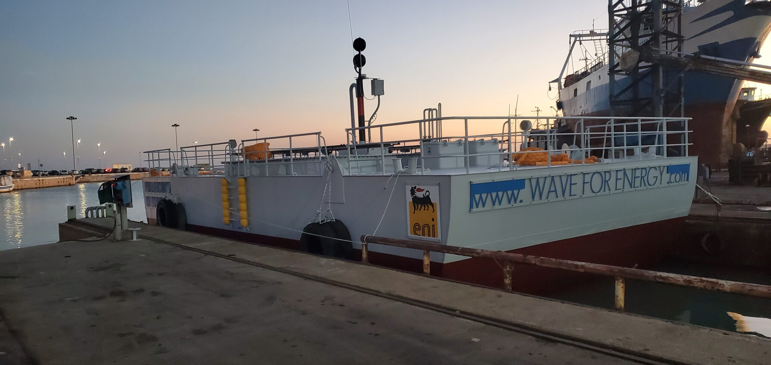 Completata a Pantelleria l’installazione del dispositivo ISWEC sviluppato da Eni, Politecnico di Torino e Wave for Energy