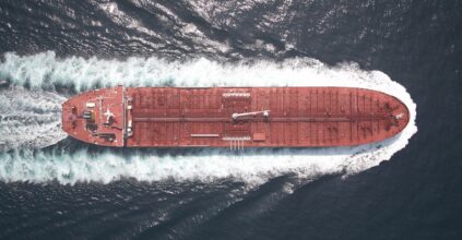 Traffici marittimi a rischio con il conflitto Israele-Iran: punti critici Mar Rosso e Stretto di Hormuz