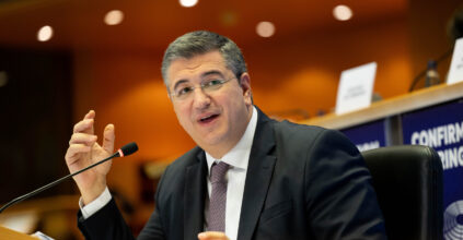 Tzitzikostas Italia