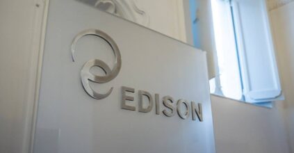 Ricavi su per Edison, ma utile dimezzato. Edf apre alla cessione di una quota