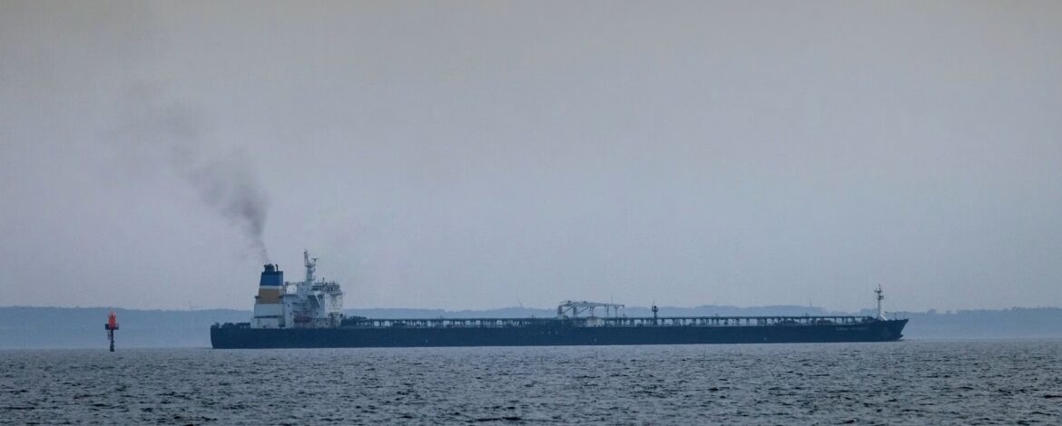 nave petroliera russia