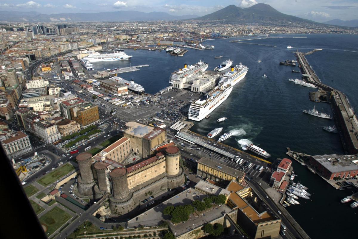 Ecco perché ANAC blocca la gara per i porti di Napoli e Salerno
