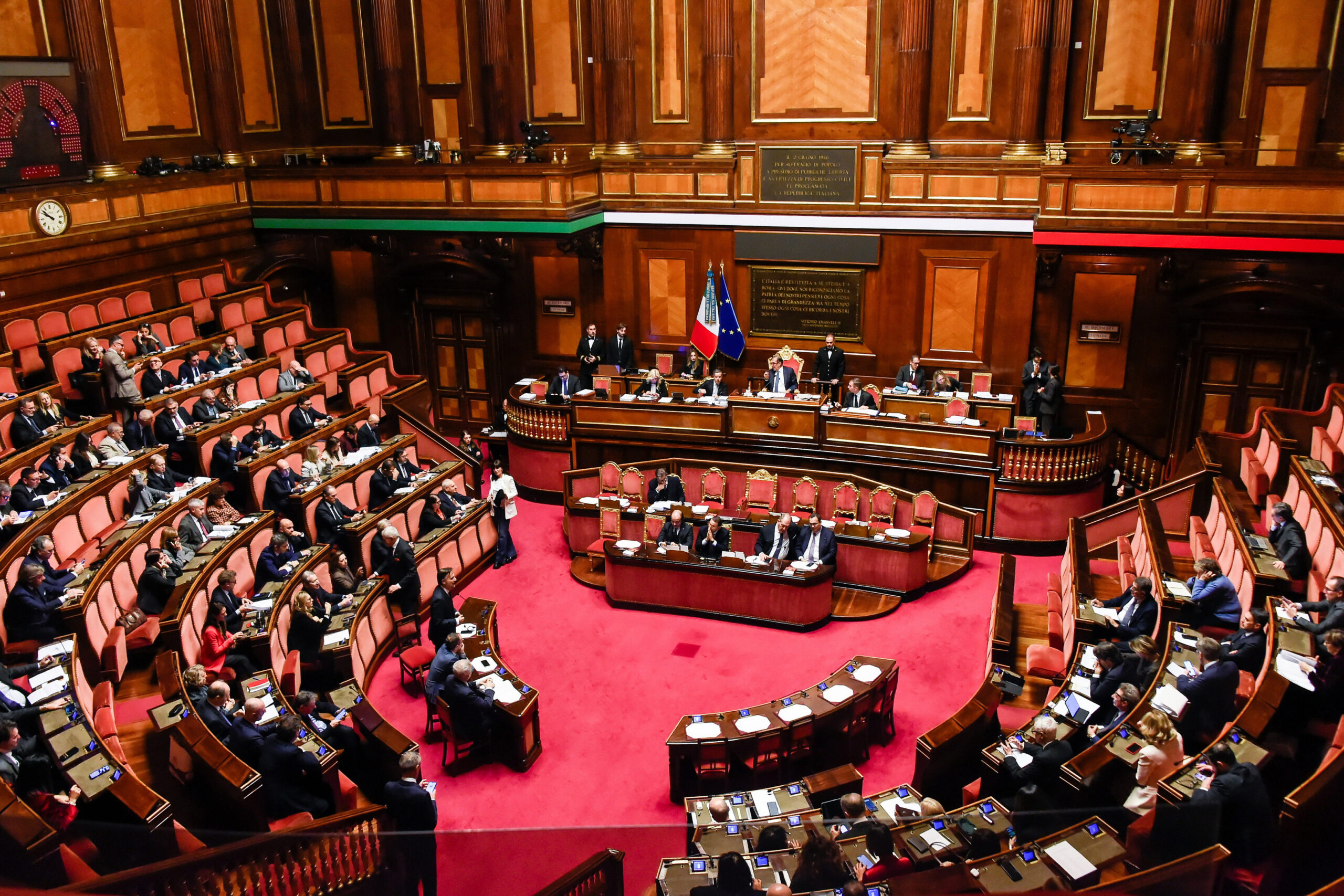 Ecco gli effetti dell’emendamento che rafforza lo spoils system per le Autorità