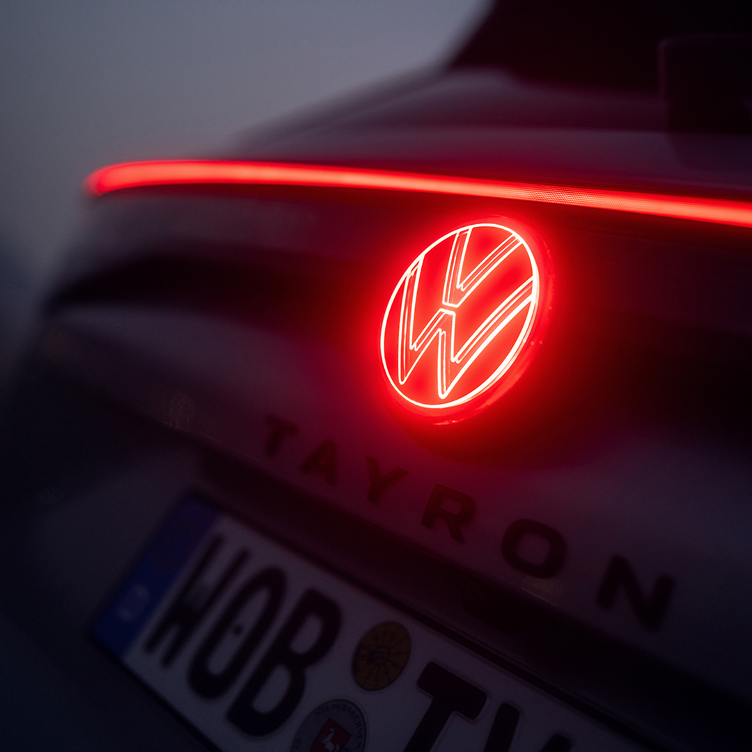 Volkswagen ha superato Tesla come leader delle auto elettriche in Europa