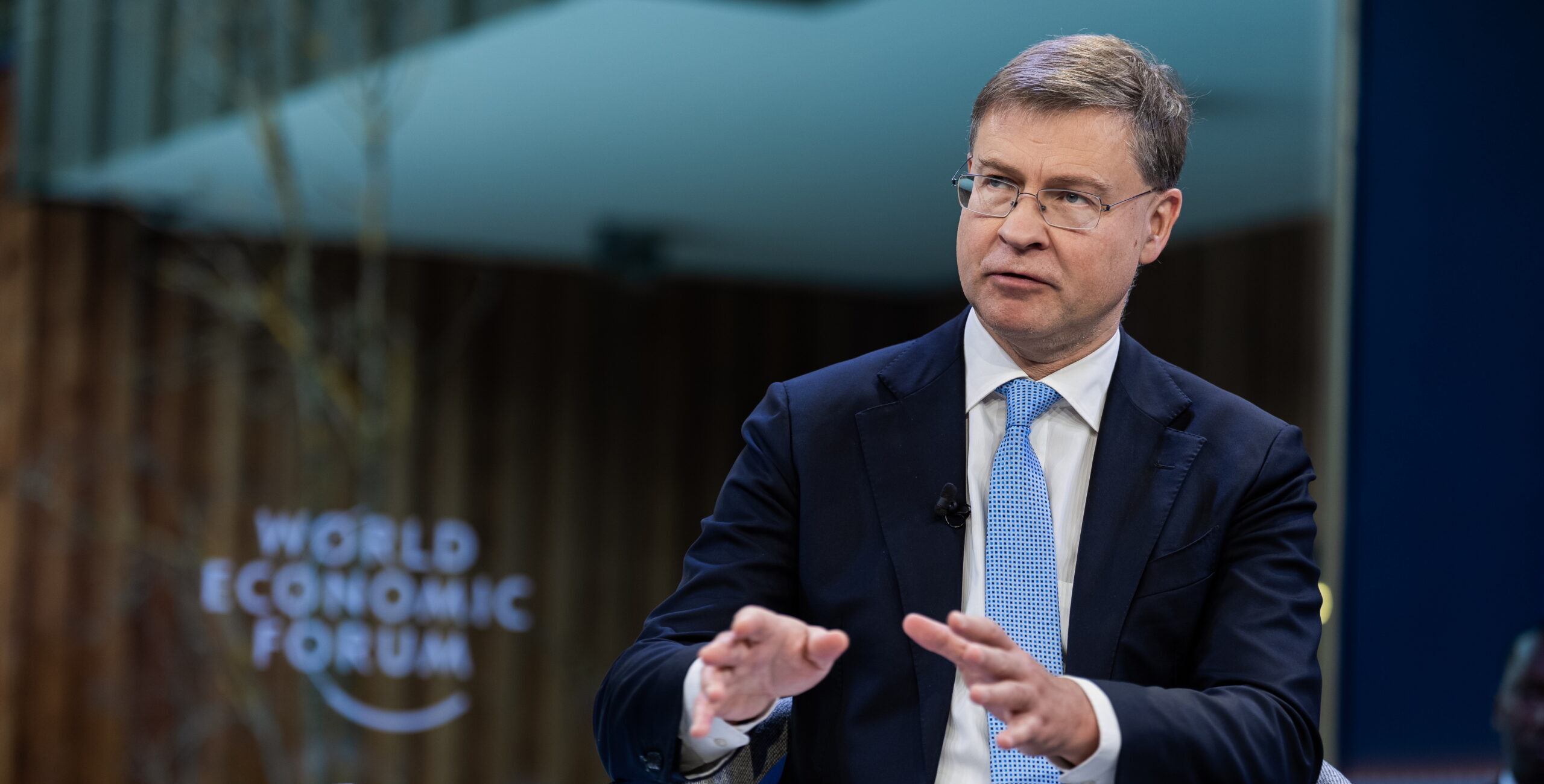 Semplificazione Ue, Dombrovskis lancia la pulizia profonda: 15 miliardi di risparmi per le imprese
