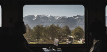 Treni veloci per cervelli brillanti: l’Alta Velocità alleato inaspettato contro il declino cognitivo