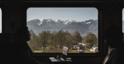 Treni veloci per cervelli brillanti: l’Alta Velocità alleato inaspettato contro il declino cognitivo