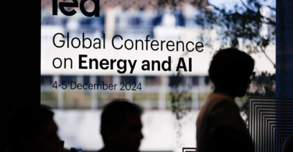 Sorpasso storico del solare: nel 2025 la rivoluzione verde batte i fossili. Il report AIE