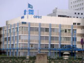 OPEC: domanda di petrolio in crescita fino al 2050, nessun picco in vista nonostante la transizione